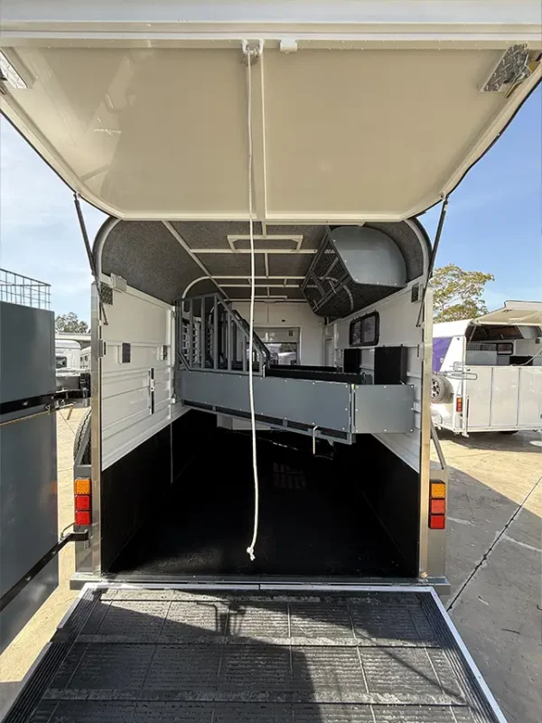 2HAL 416 CAMPER - Image 6
