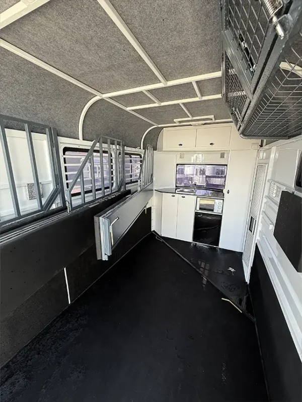 2HAL 416 CAMPER - Image 2