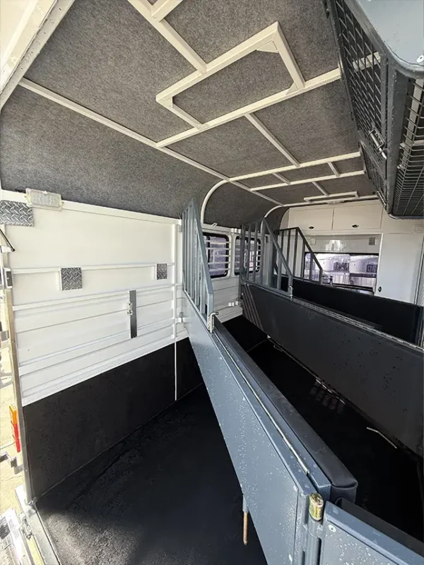 2HAL 416 CAMPER - Image 12